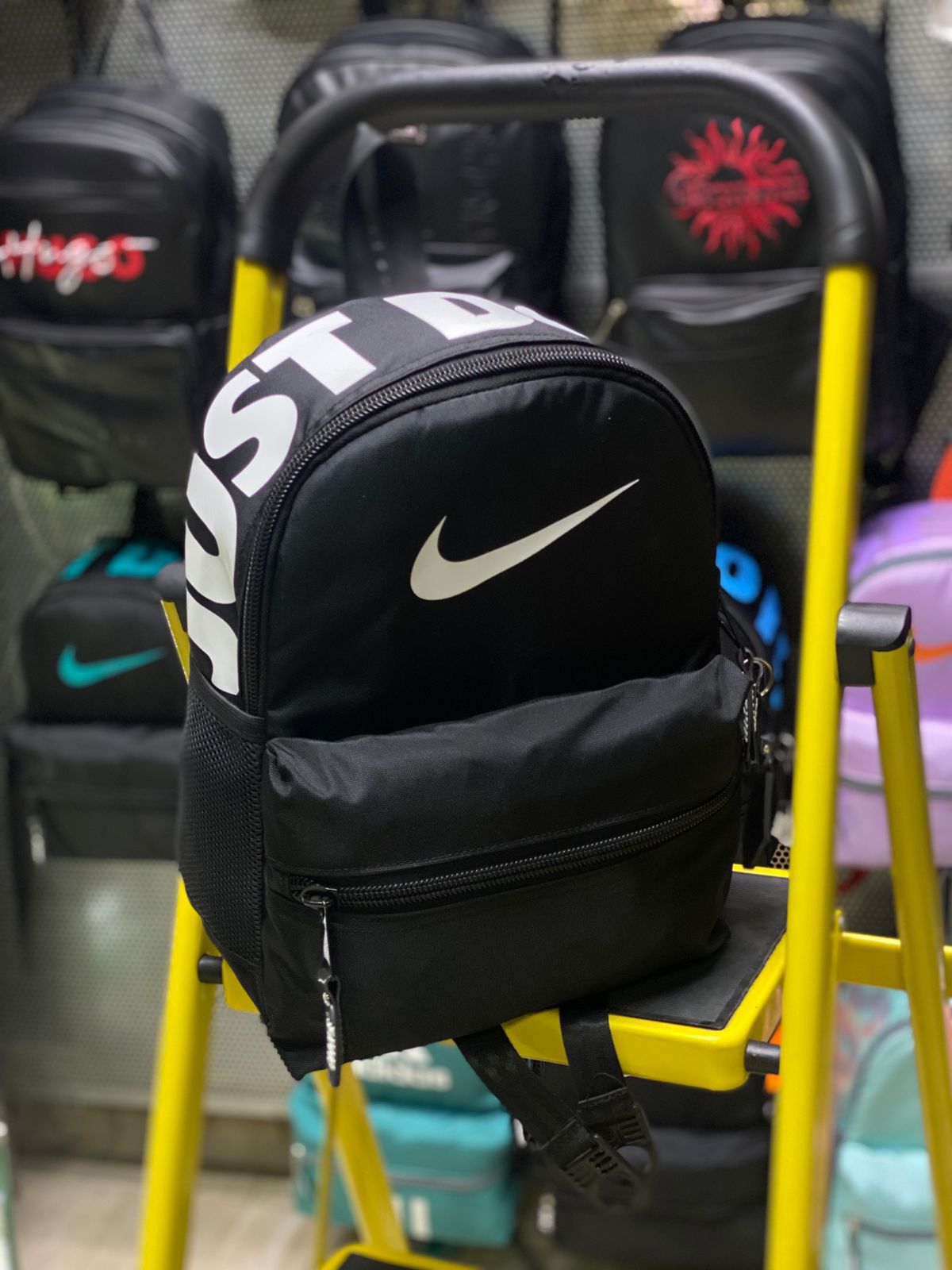 MORRAL DEPORTVIO PEQUEÑO 38CM DE ALTO X 35 CM DE ANCHO
